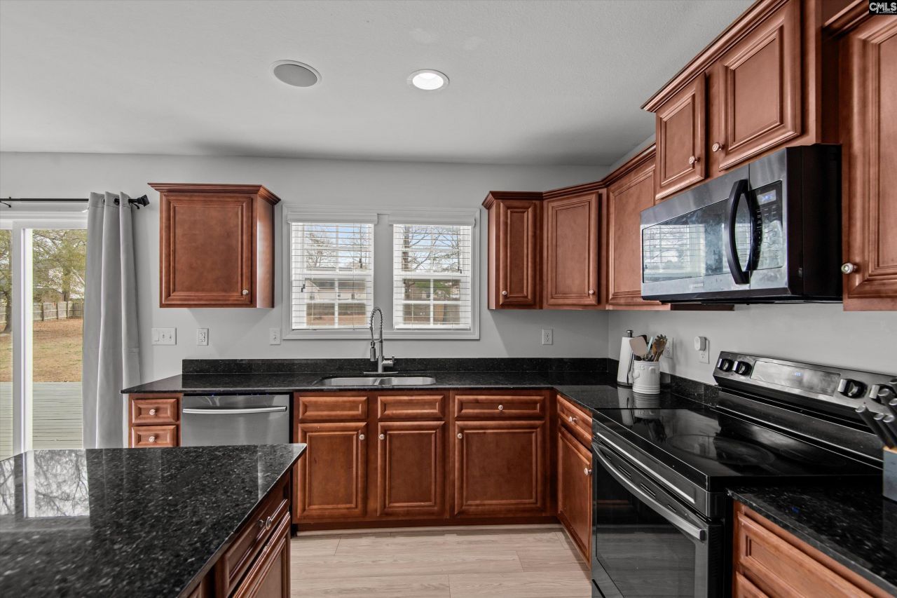 8 Genesis Lane Photo 10