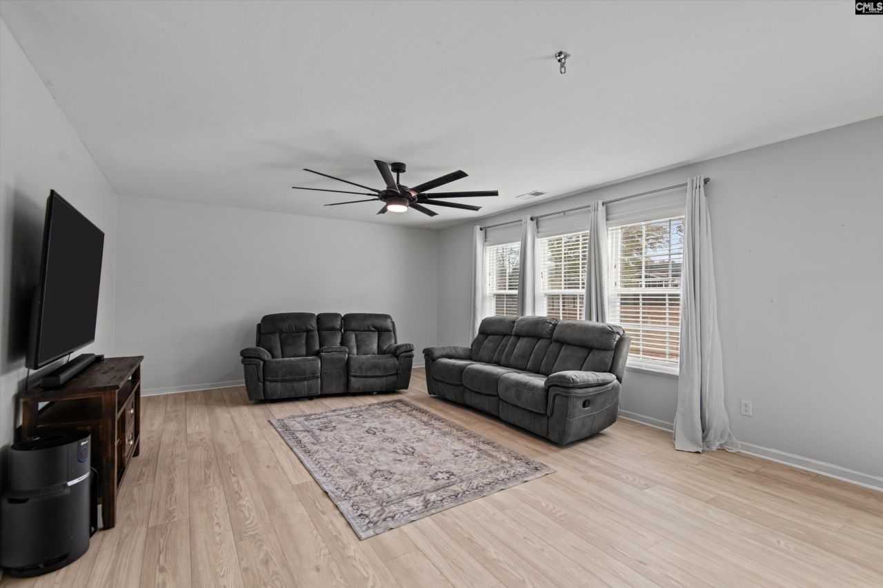 8 Genesis Lane Photo 12