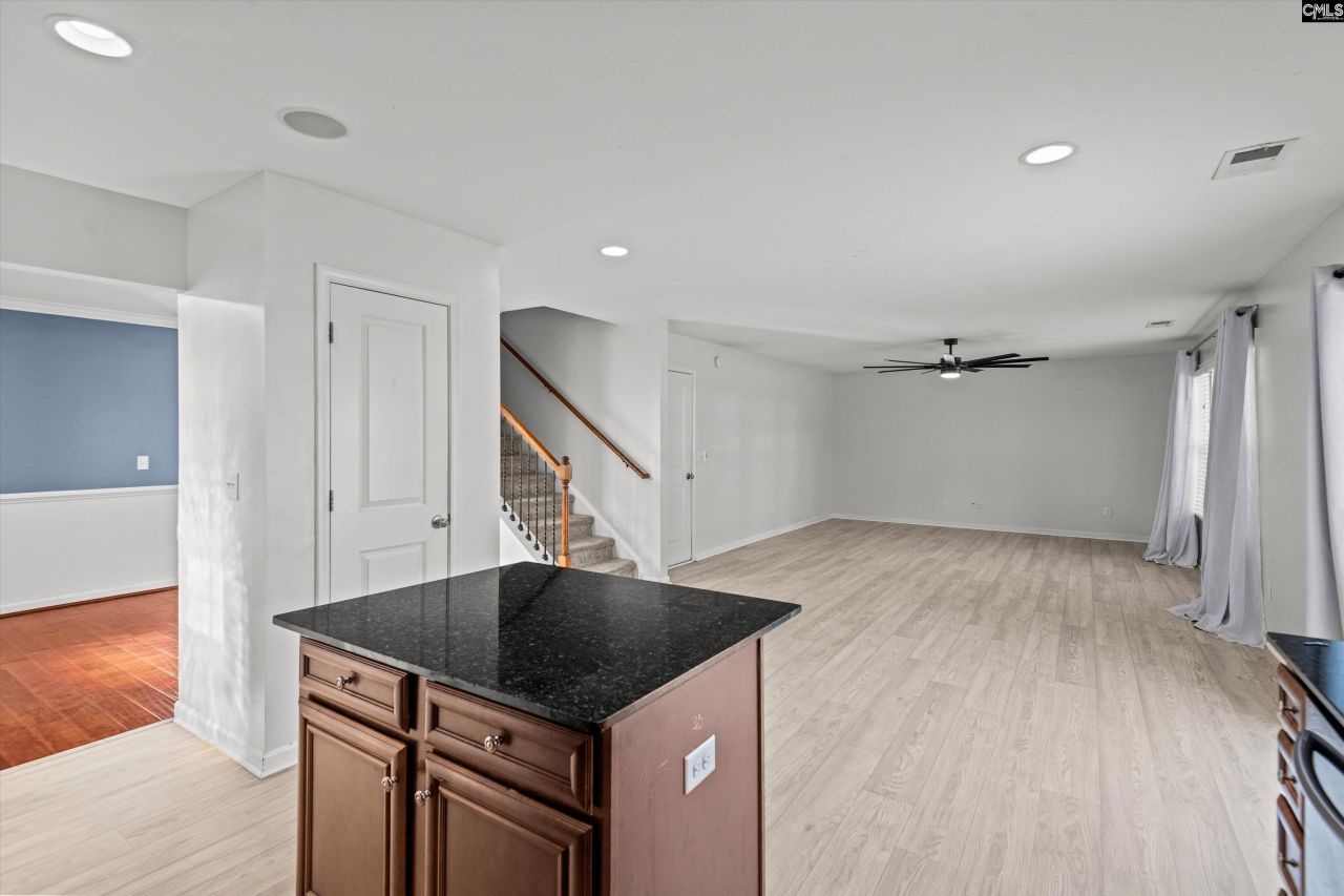 8 Genesis Lane Photo 14