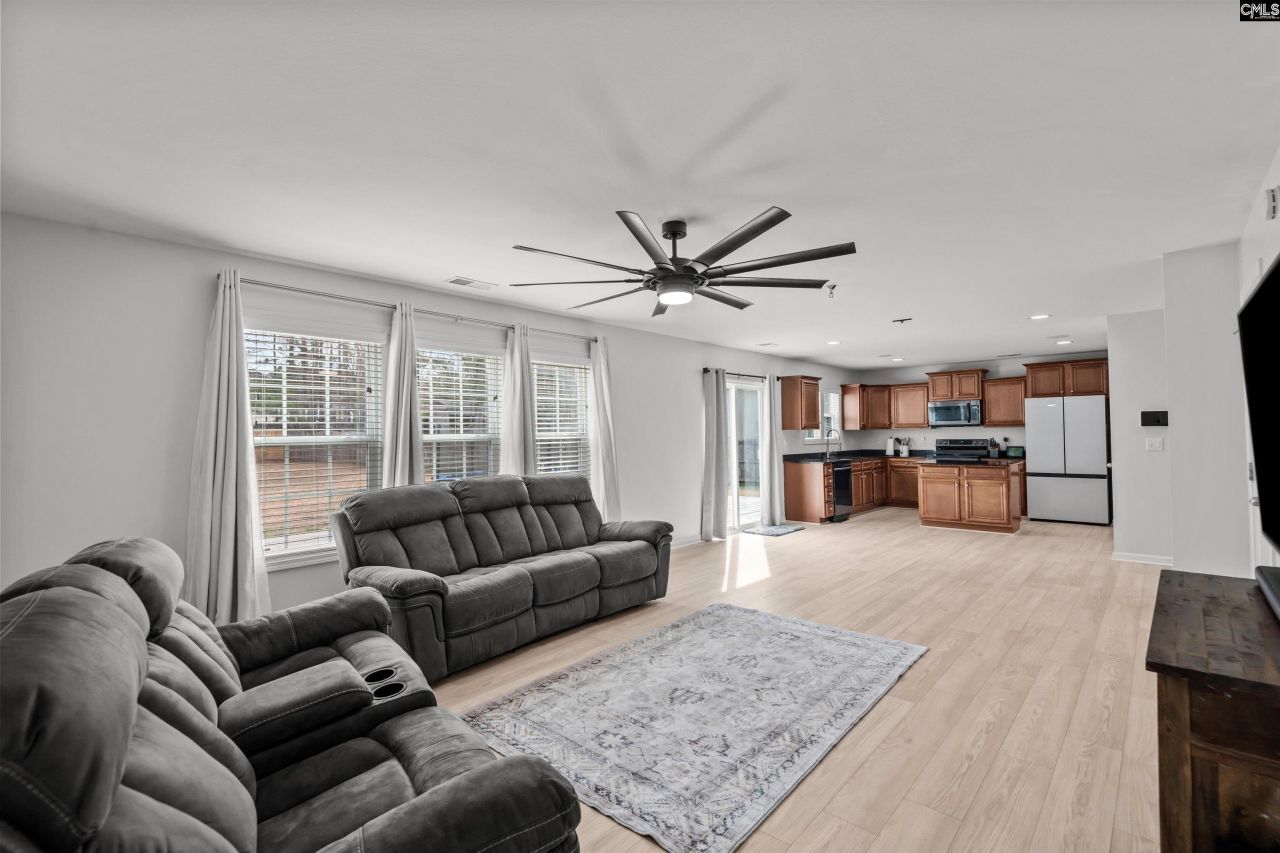 8 Genesis Lane Photo 15