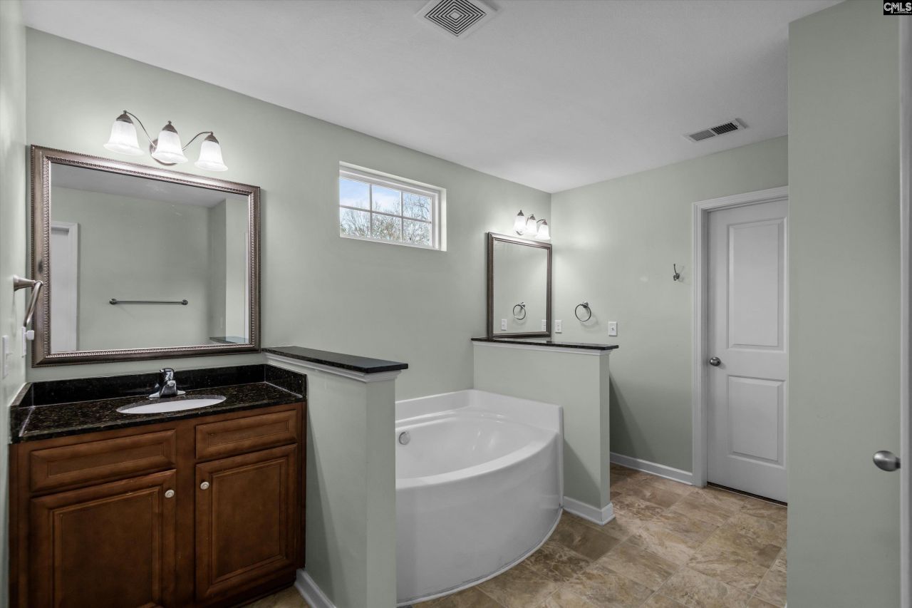 8 Genesis Lane Photo 19