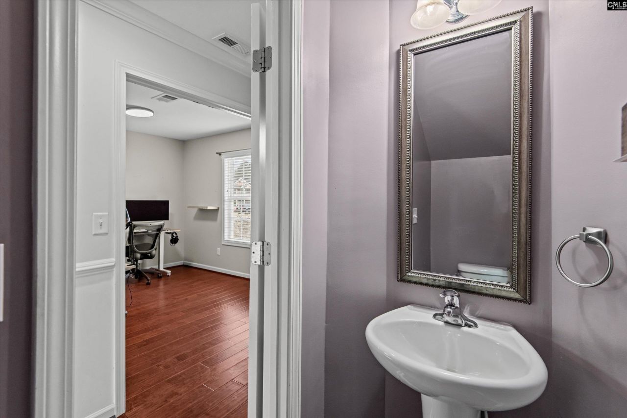 8 Genesis Lane Photo 31