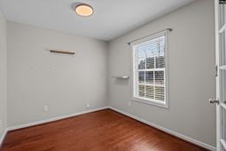 8 Genesis Lane photo 4