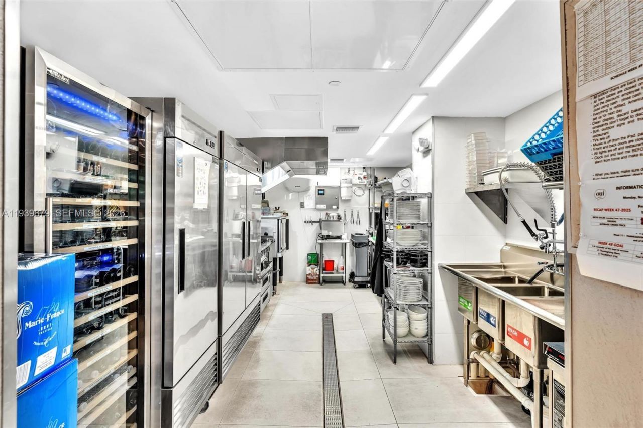 5700 Biscayne Blvd, Miami, FL 33137 Photo