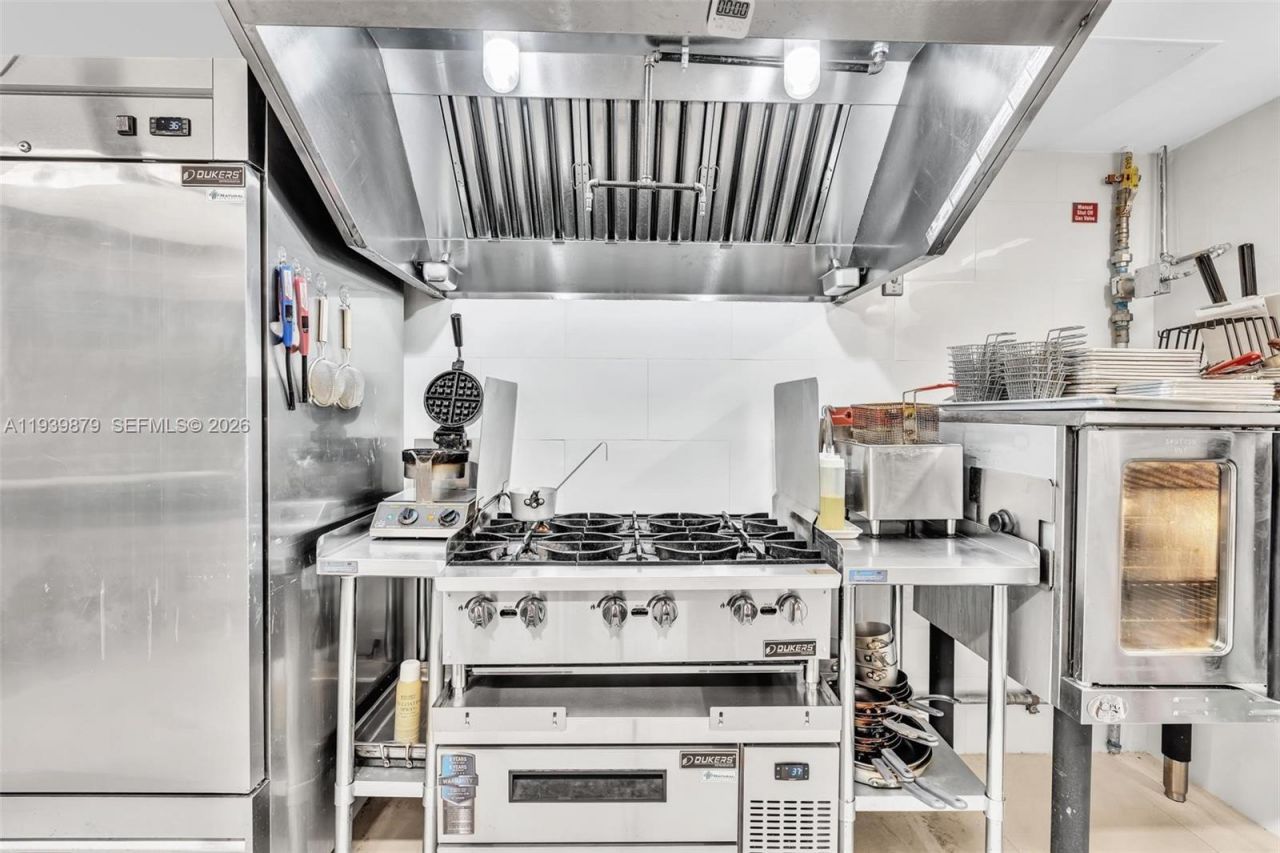 5700 Biscayne Blvd, Miami, FL 33137 Photo