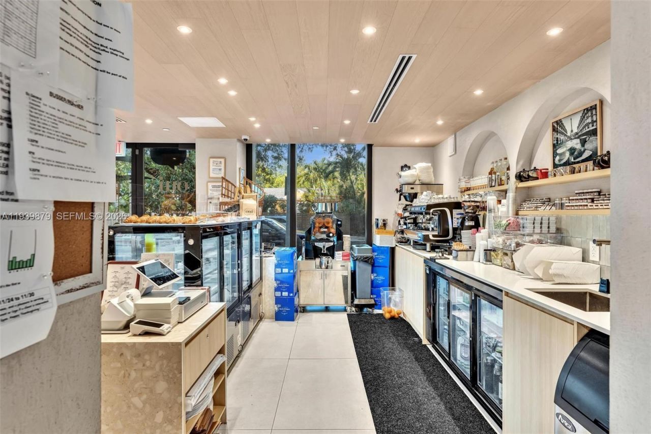 5700 Biscayne Blvd, Miami, FL 33137 Photo