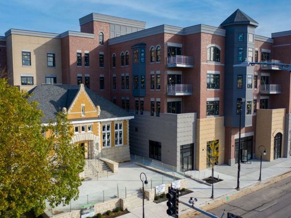 110 S Washington Street, Unit 400, Naperville, IL 60540