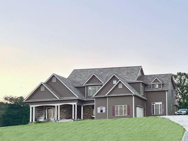 125 Breezewood Way, FAIRDALE, WV 25839