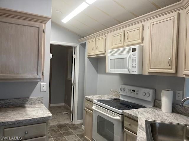 19681 Summerlin Rd, Unit J-197, Fort Myers, FL 33908 Photo