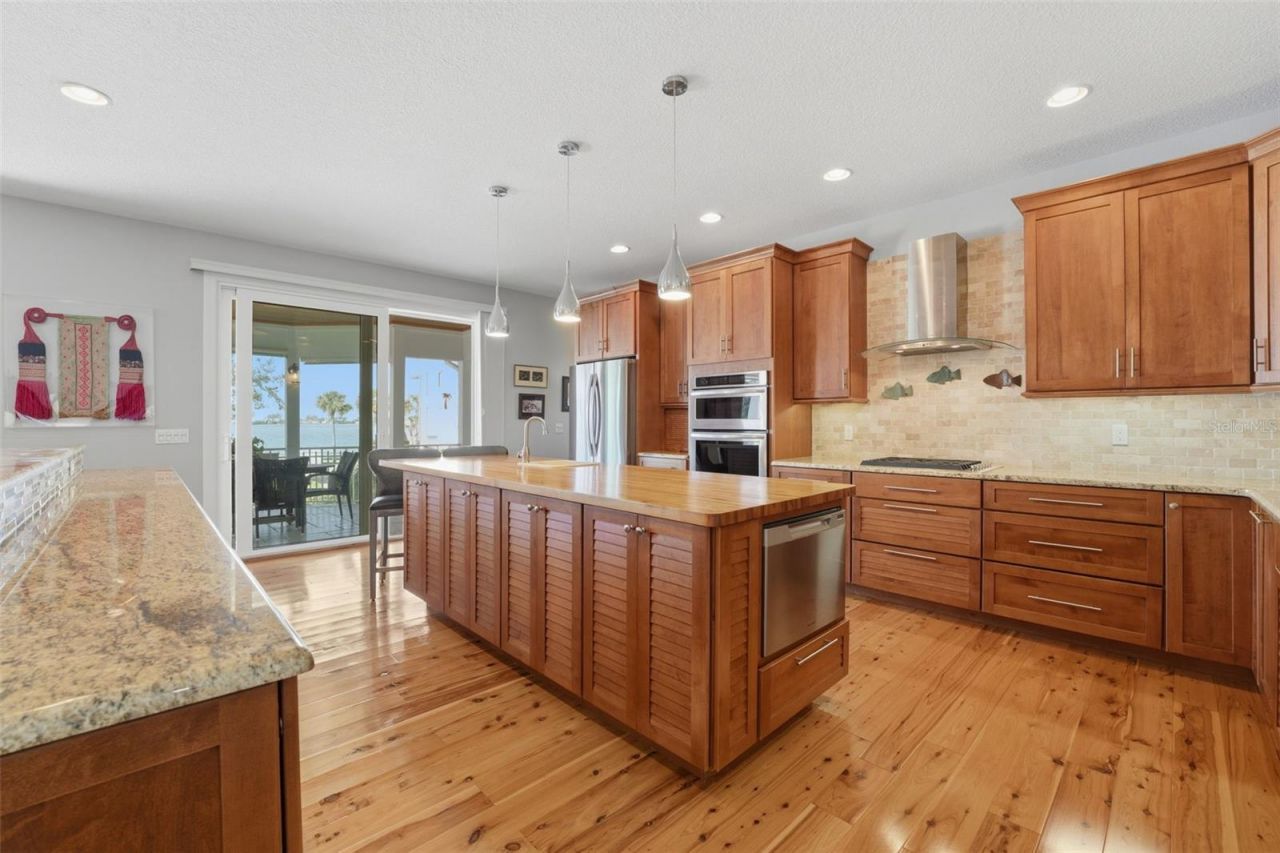 12923 Yacht Club Place, Cortez, FL 34215 Photo