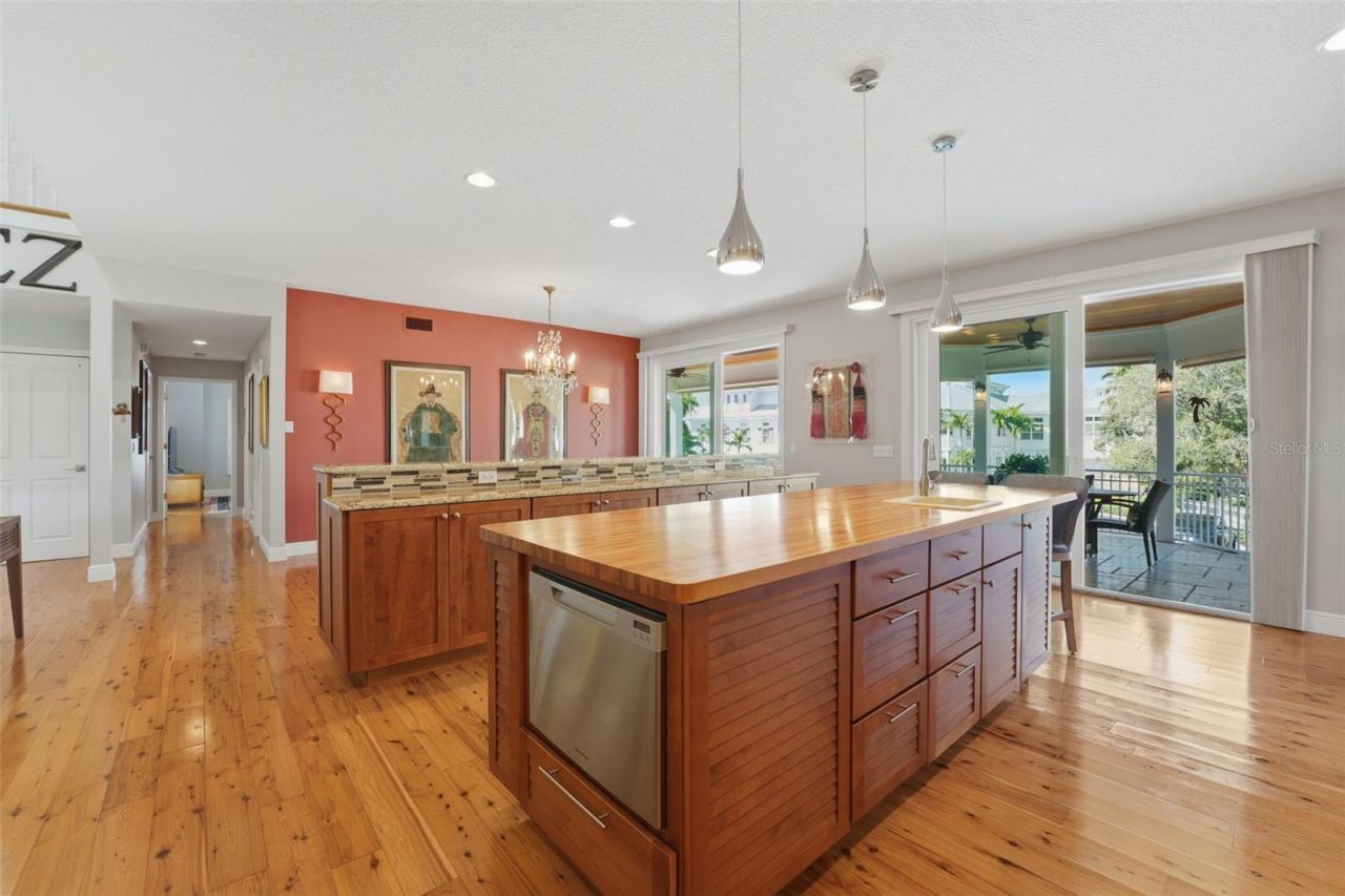 12923 Yacht Club Place, Cortez, FL 34215 Photo