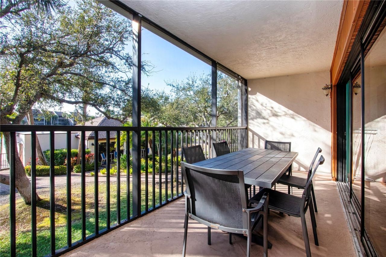 1500 Cove II Place, Unit 524, Sarasota, FL 34242 Photo