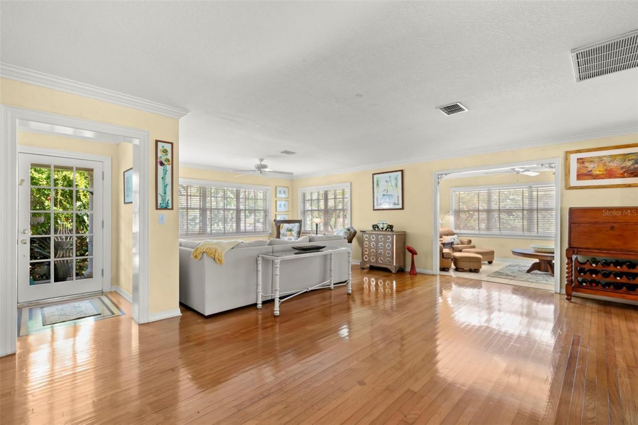 1417 Beach Drive Ne, Saint Petersburg, FL 33704 Photo