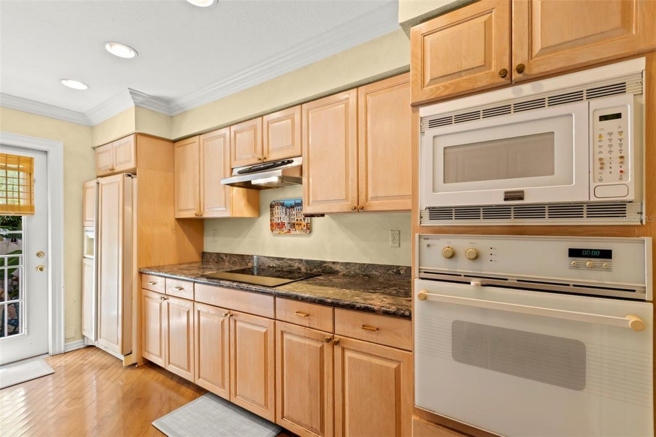 1417 Beach Drive Ne, Saint Petersburg, FL 33704 Photo