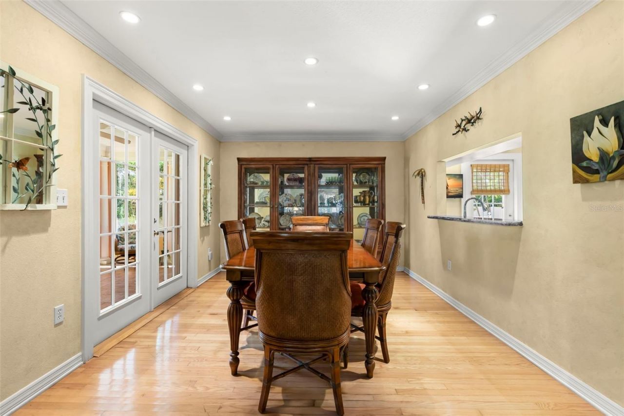 1417 Beach Drive Ne, Saint Petersburg, FL 33704 Photo