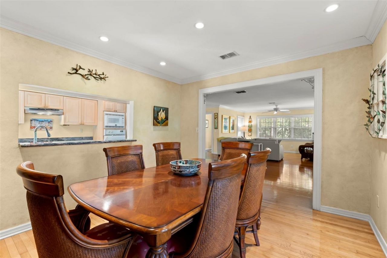 1417 Beach Drive Ne, Saint Petersburg, FL 33704 Photo