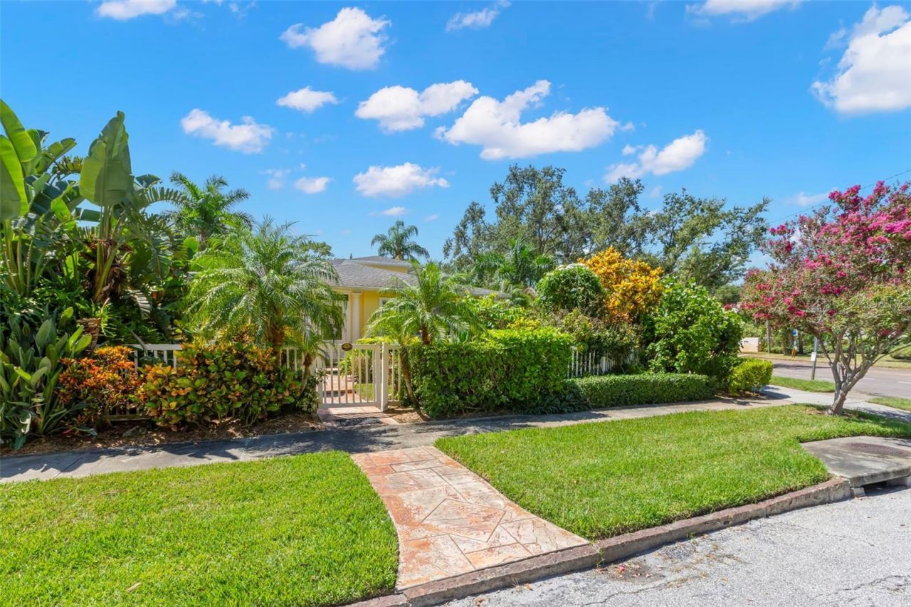 1417 Beach Drive Ne, Saint Petersburg, FL 33704 Photo
