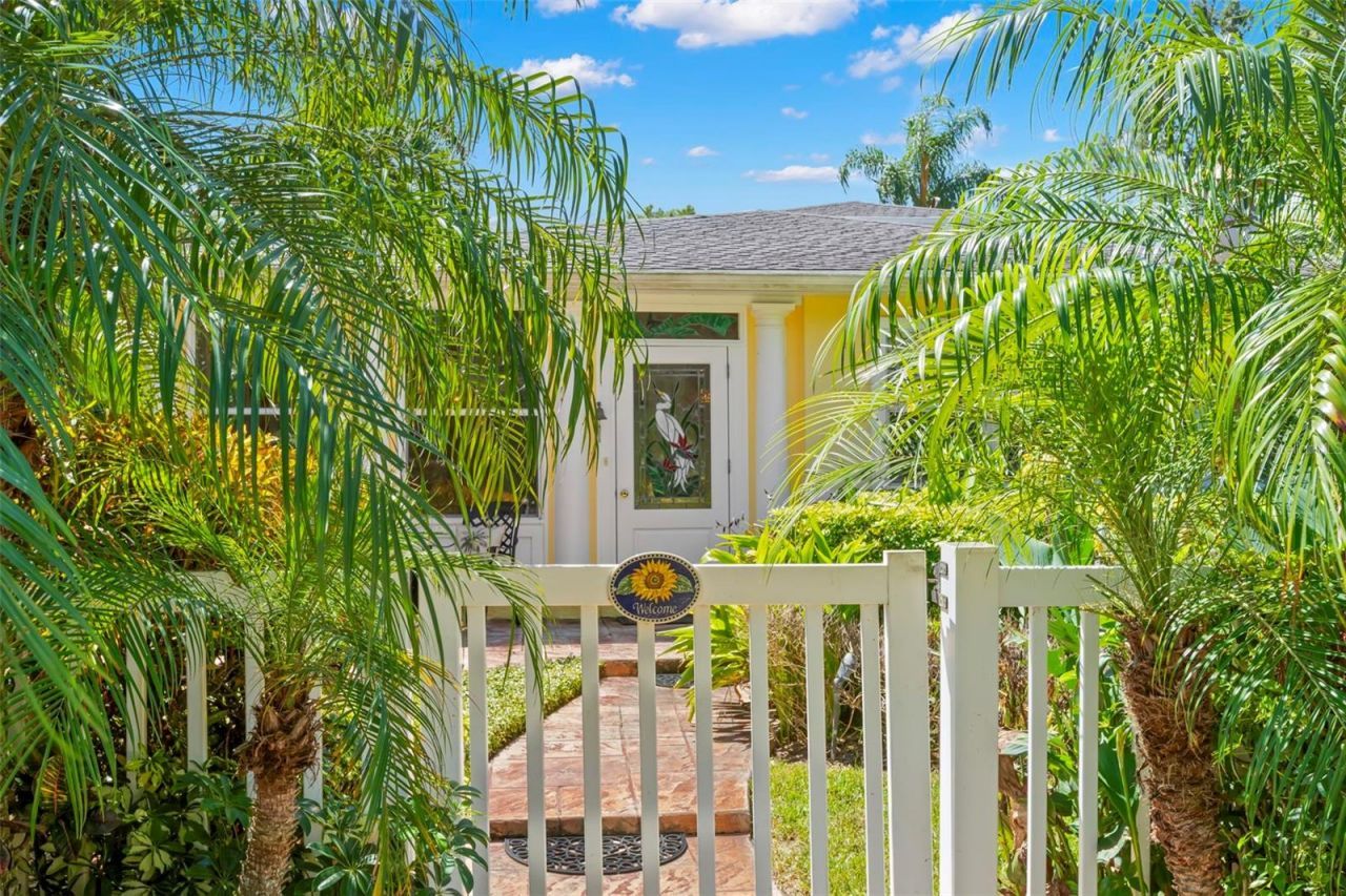 1417 Beach Drive Ne, Saint Petersburg, FL 33704 Photo