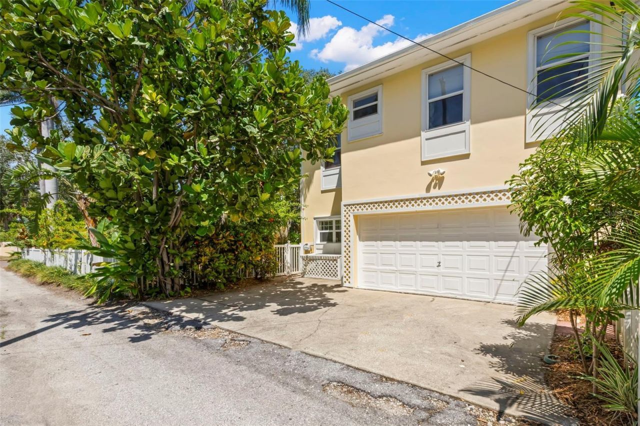 1417 Beach Drive Ne, Saint Petersburg, FL 33704 Photo