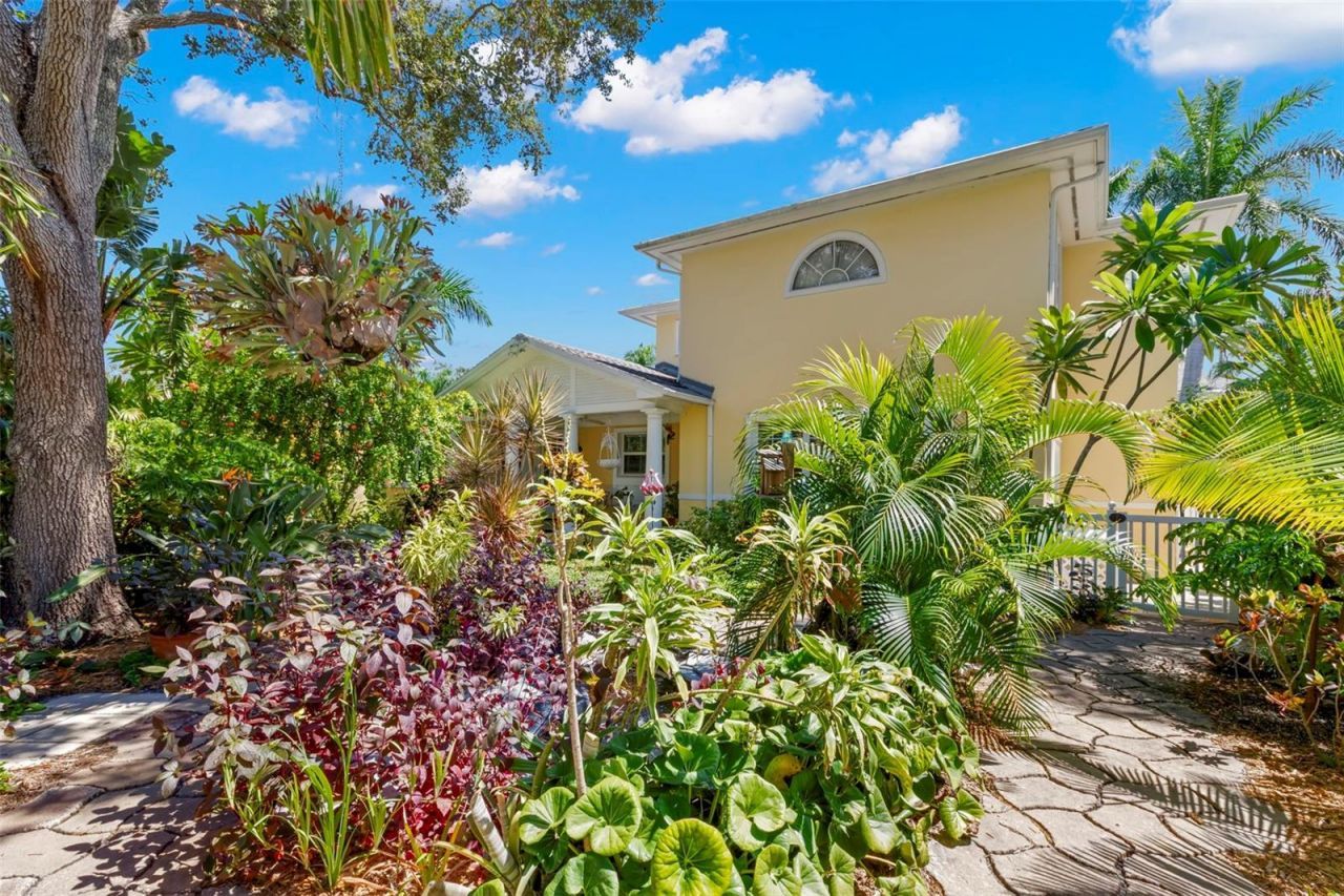 1417 Beach Drive Ne, Saint Petersburg, FL 33704 Photo