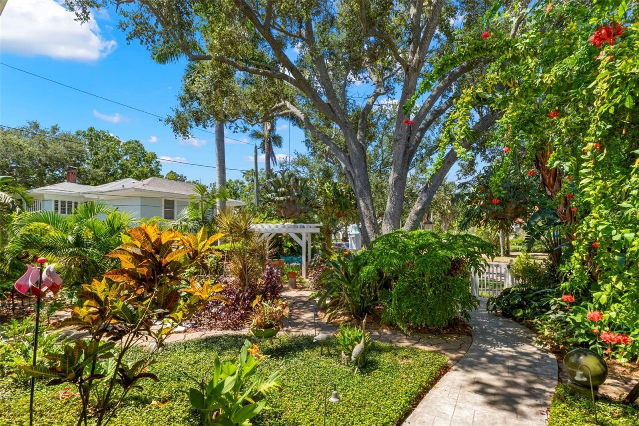 1417 Beach Drive Ne, Saint Petersburg, FL 33704 Photo