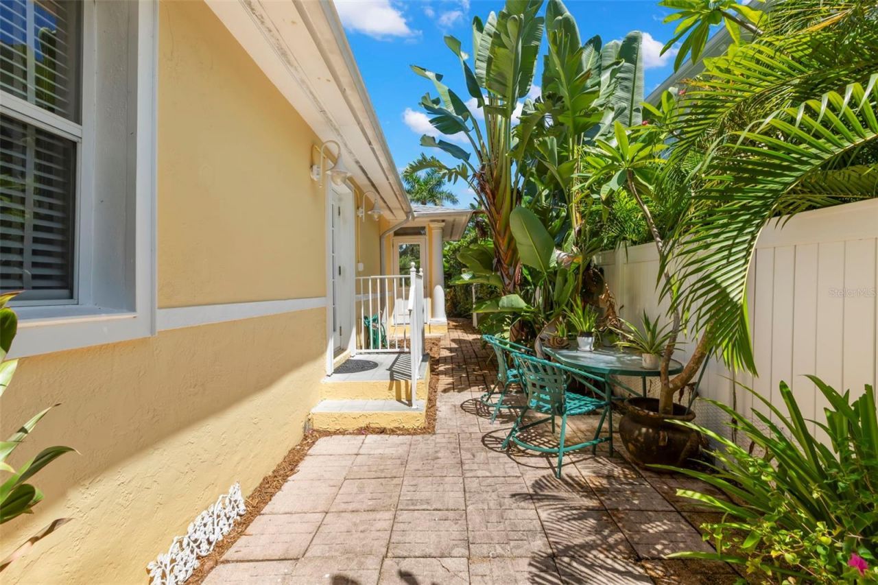 1417 Beach Drive Ne, Saint Petersburg, FL 33704 Photo