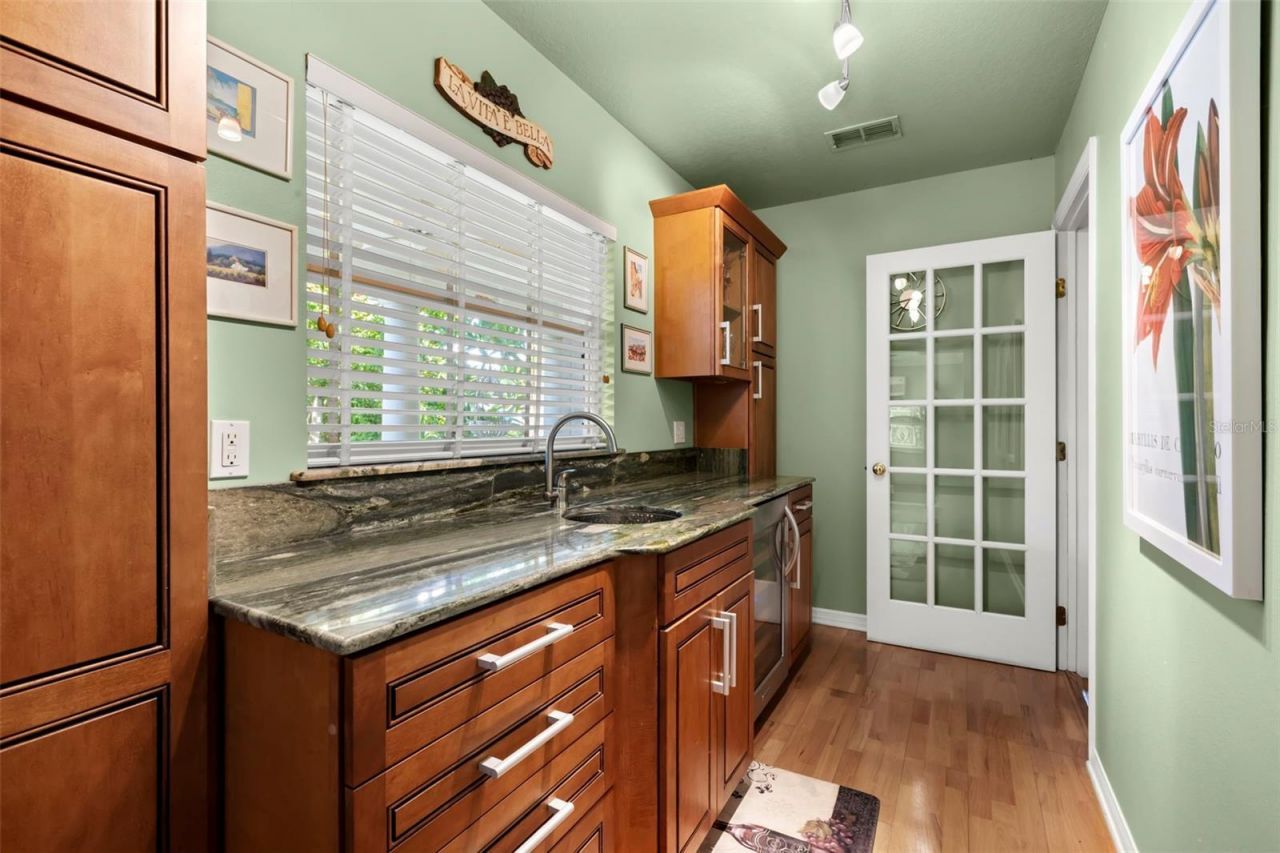 1417 Beach Drive Ne, Saint Petersburg, FL 33704 Photo