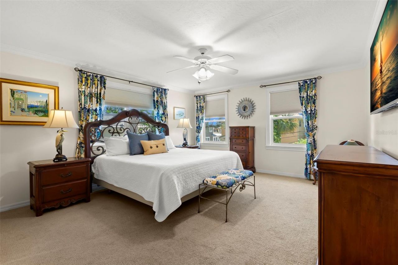 1417 Beach Drive Ne, Saint Petersburg, FL 33704 Photo