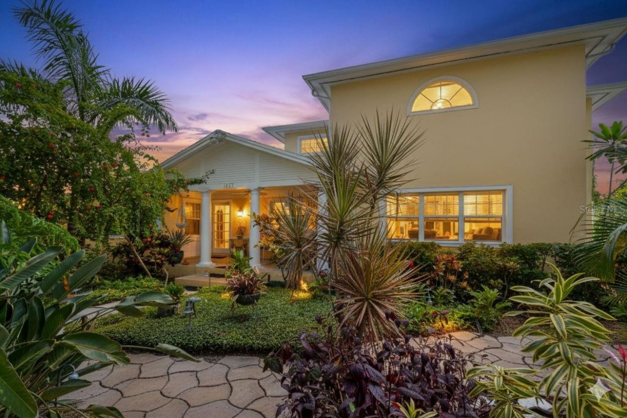 1417 Beach Drive Ne, Saint Petersburg, FL 33704 Photo