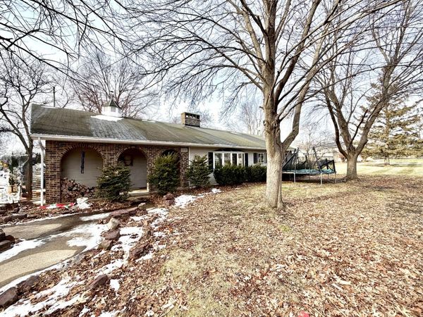 2276 Cross Street, Freeport, IL 61032