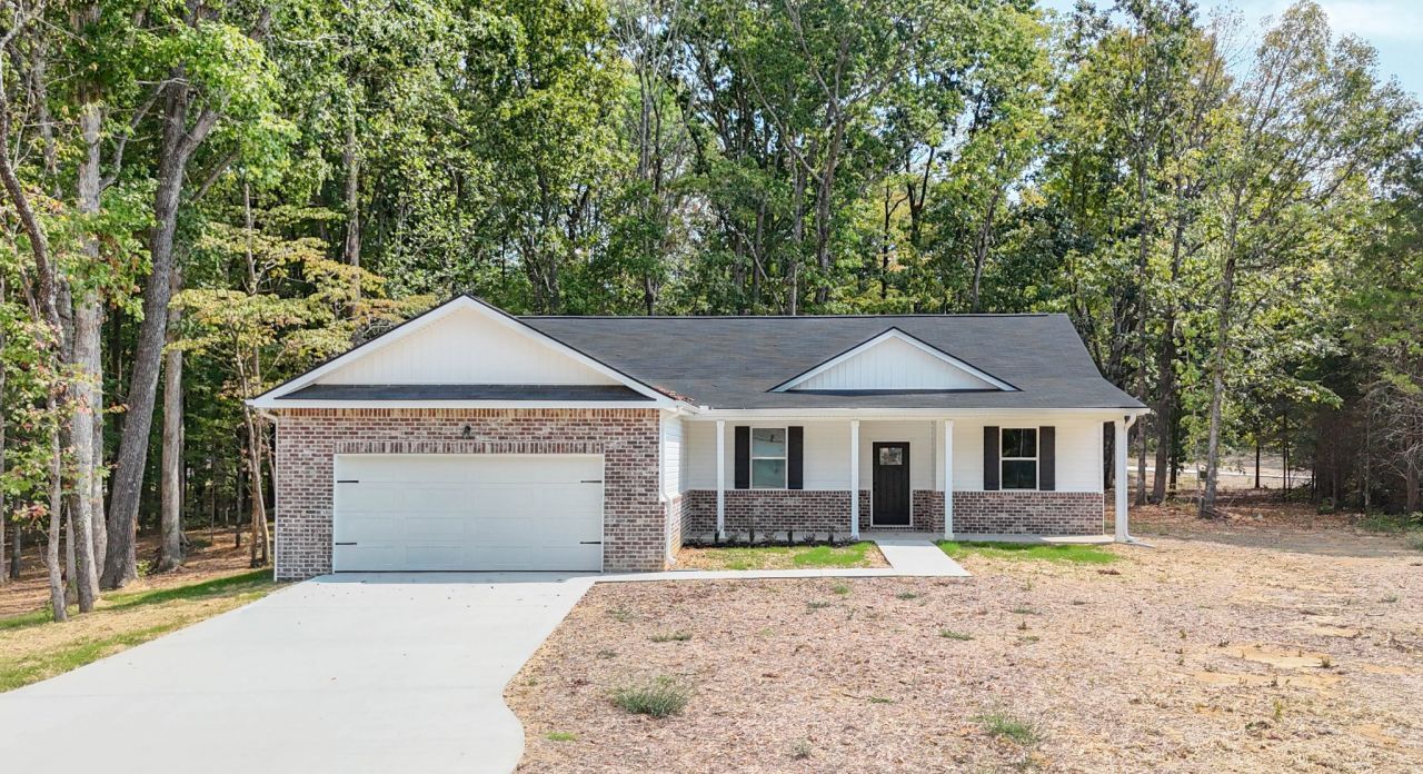 202 Crepe Myrtle Drive, Dickson, TN 37055 Main Photo