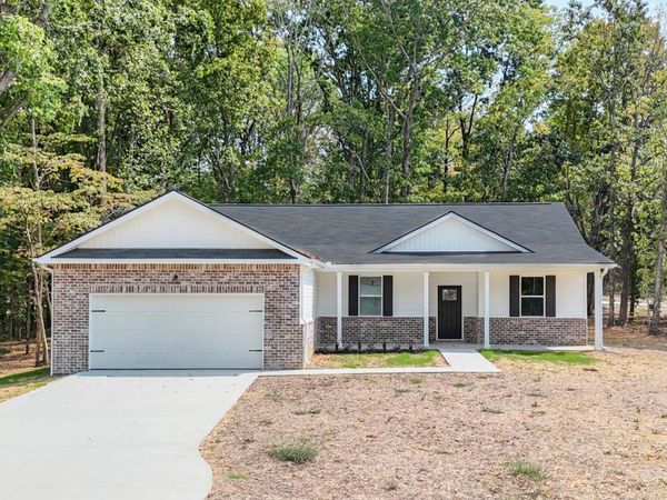 202 Crepe Myrtle Drive, Dickson, TN 37055