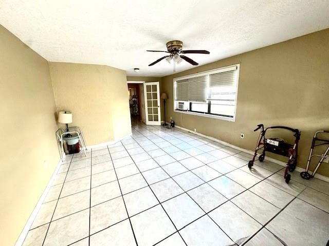 271 SW 11th Avenue, Hallandale Beach, FL 33009 Photo