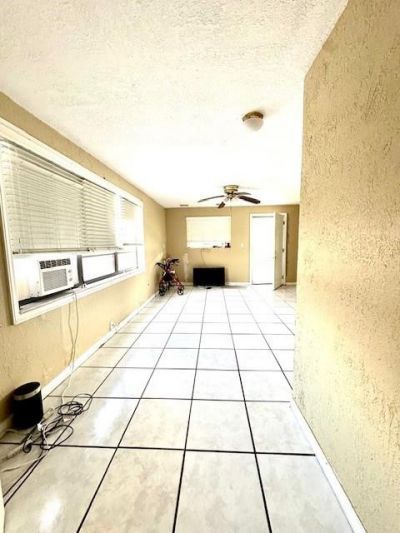 271 SW 11th Avenue, Hallandale Beach, FL 33009 Photo