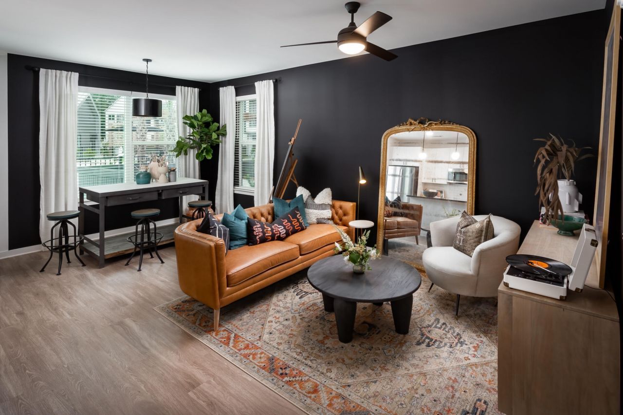 2403 Mall Drive Photo 12