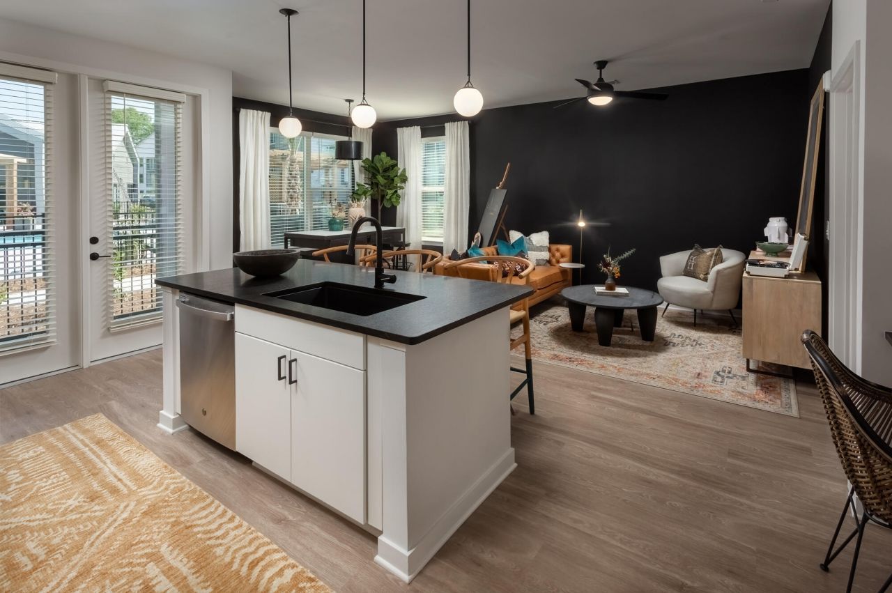 2403 Mall Drive Photo 18