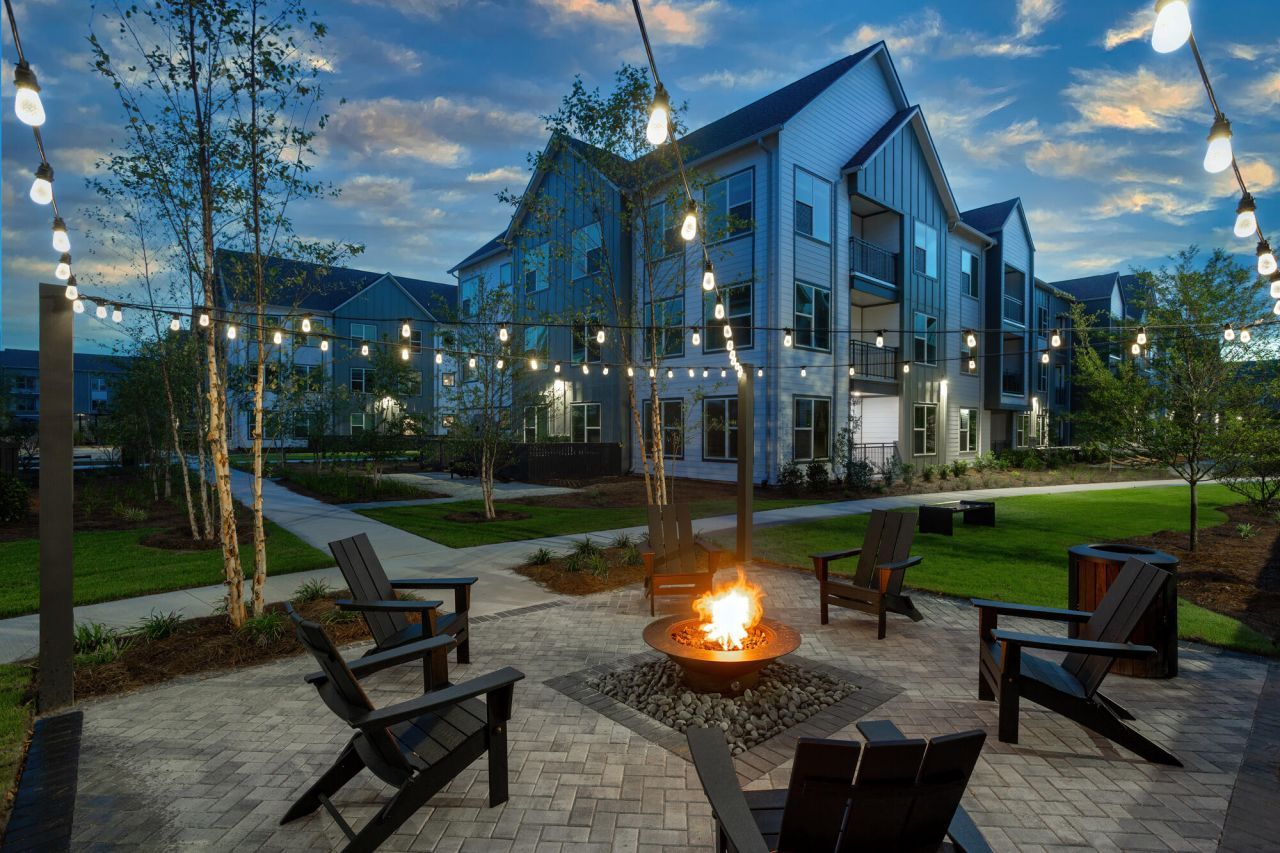 2403 Mall Drive Photo 26