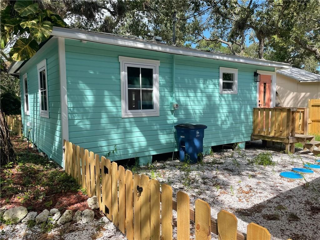 784 Oak St, Fort Myers Beach, FL 33931 Photo