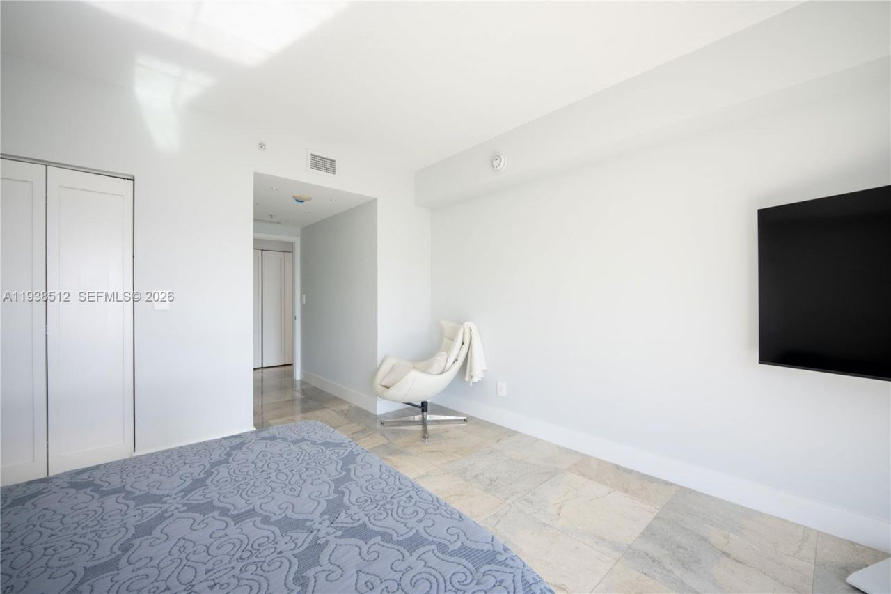 335 S Biscayne Blvd , Unit 3909, Miami, FL 33131 Photo