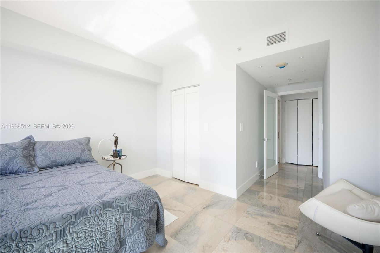 335 S Biscayne Blvd , Unit 3909, Miami, FL 33131 Photo