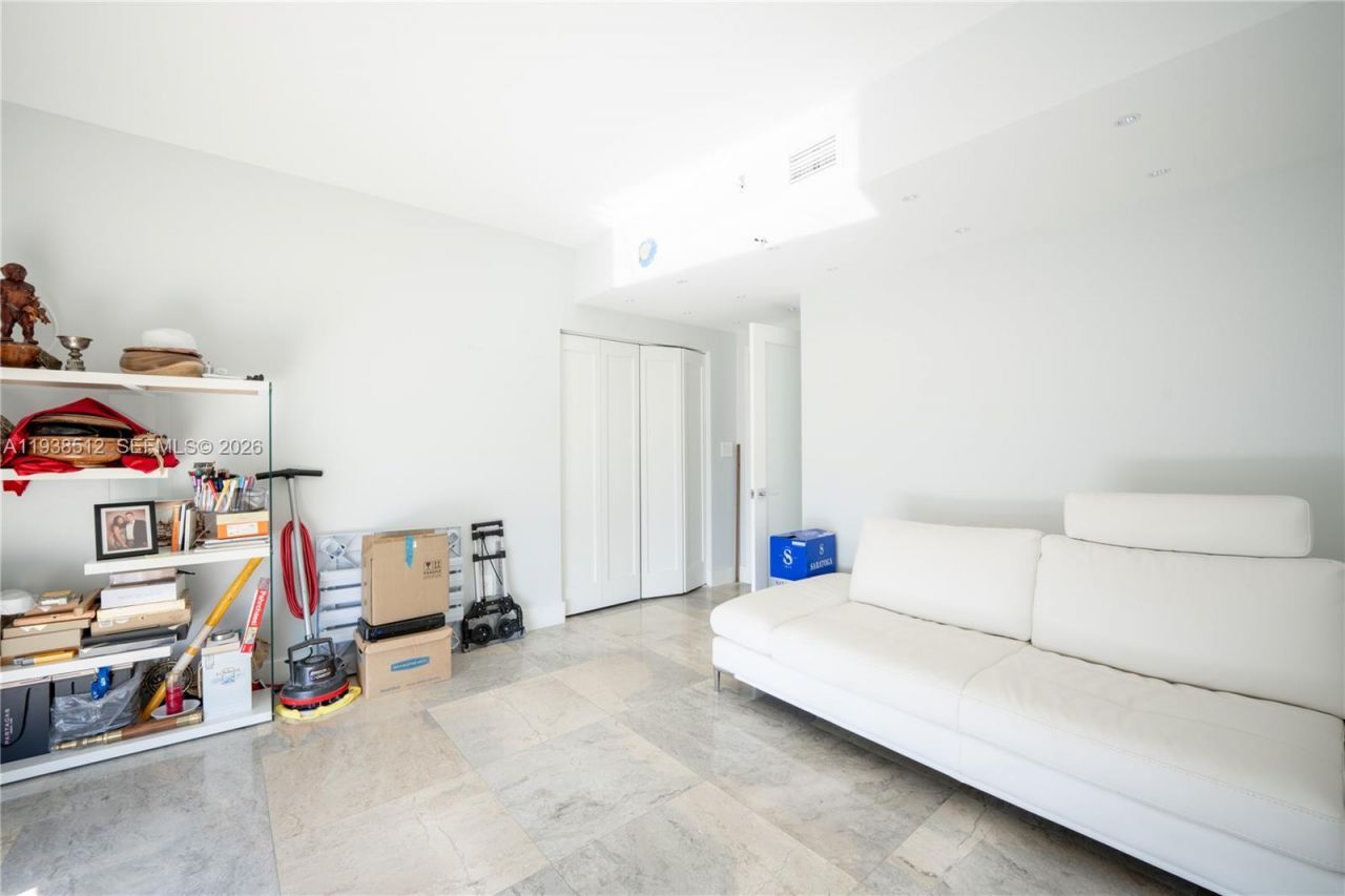 335 S Biscayne Blvd , Unit 3909, Miami, FL 33131 Photo