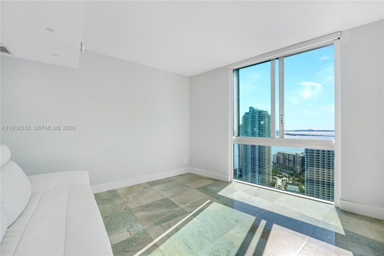 335 S Biscayne Blvd , Unit 3909, Miami, FL 33131 Photo