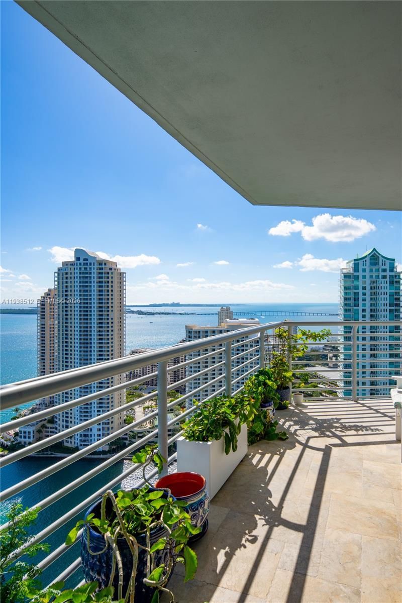 335 S Biscayne Blvd , Unit 3909, Miami, FL 33131 Photo