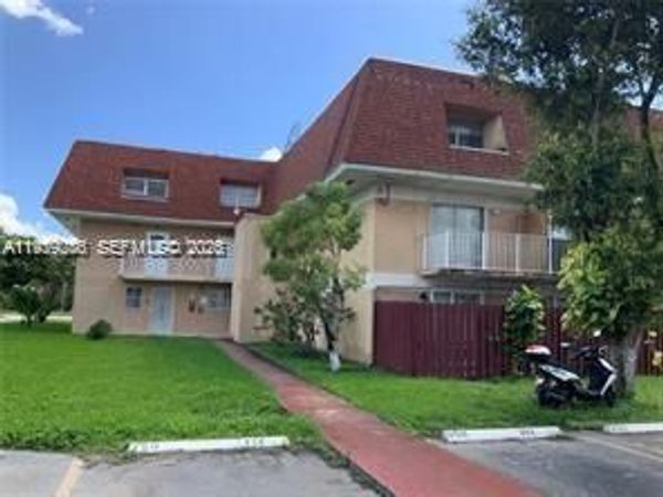 250 NW 107th Ave , Unit 213, Miami, FL 33172