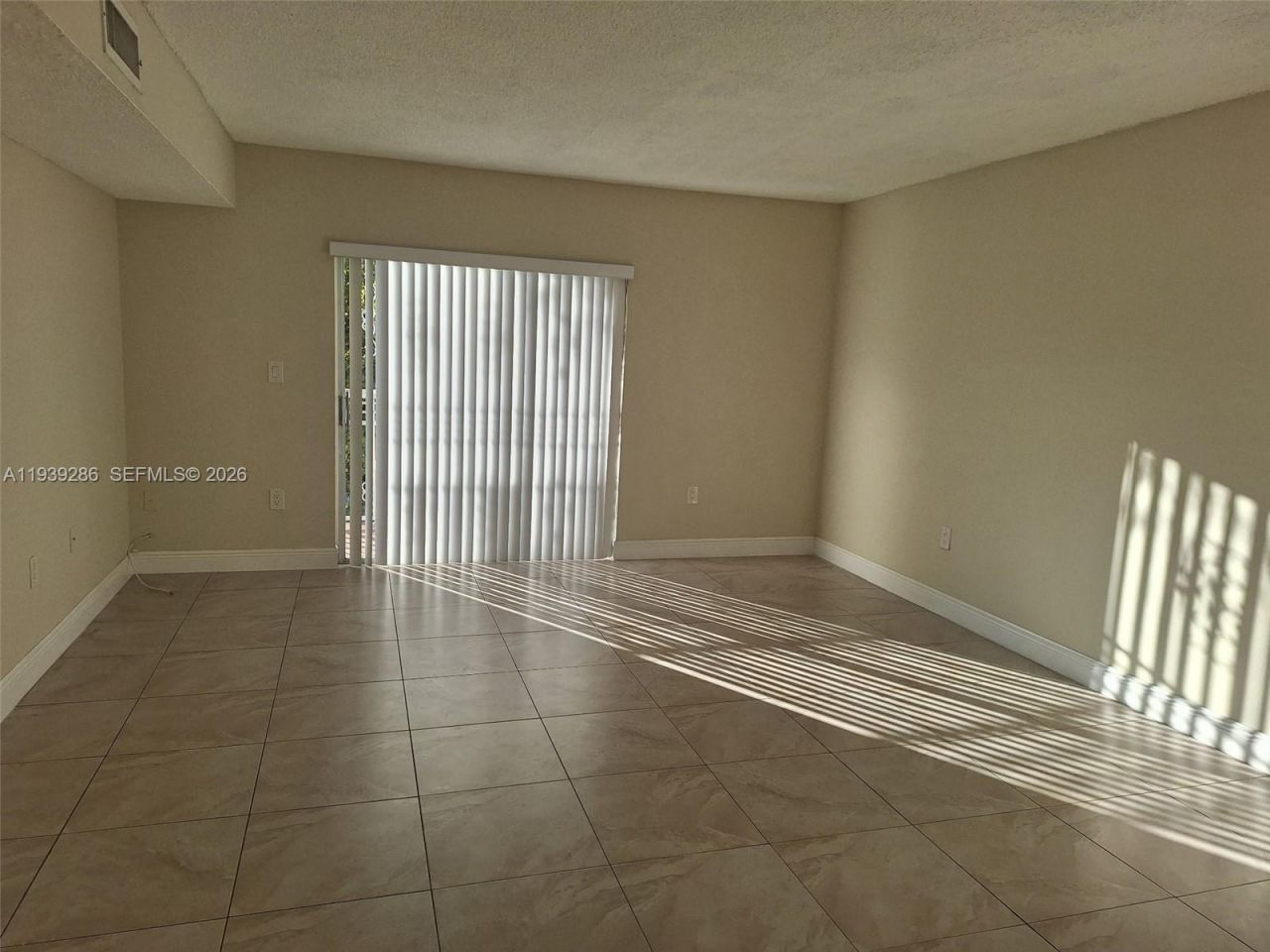 250 NW 107th Ave , Unit 213, Miami, FL 33172 Photo