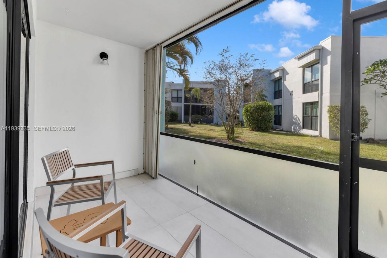 502 Osprey Dr, Unit 19B, Delray Beach, FL 33444 Photo