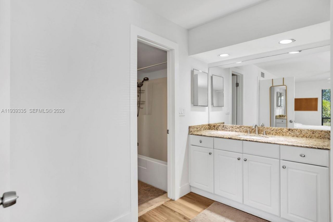 502 Osprey Dr, Unit 19B, Delray Beach, FL 33444 Photo