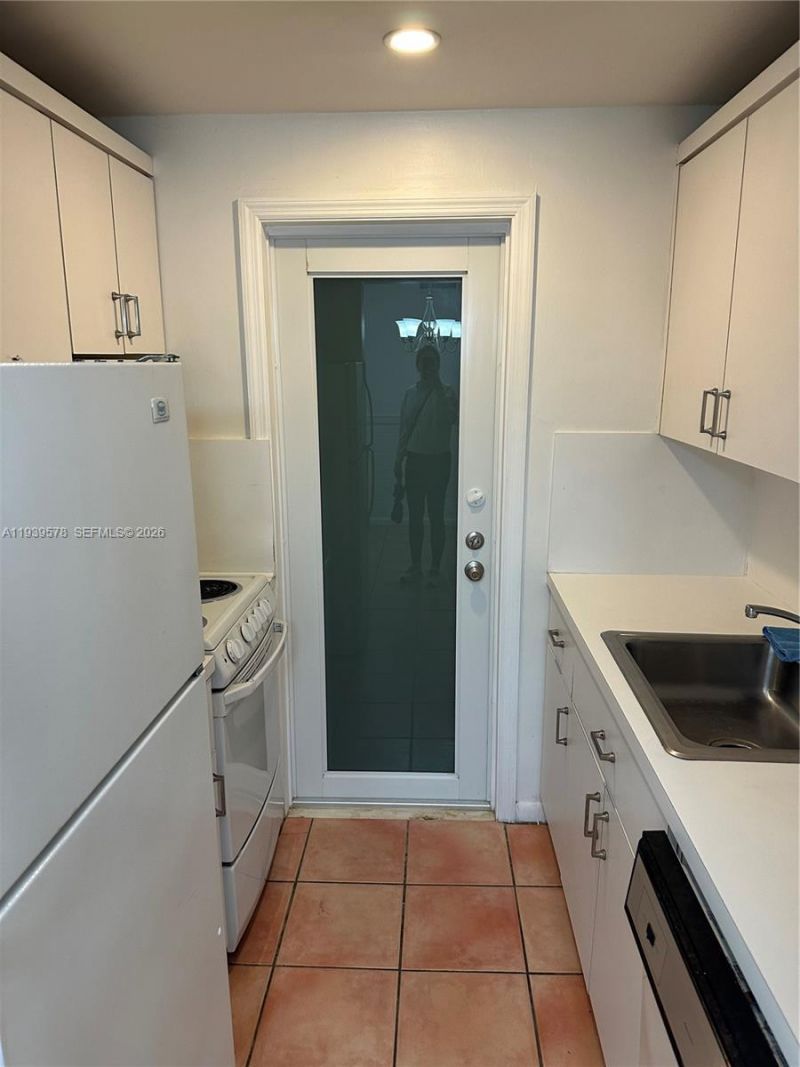 255 Sunrise Dr , Unit 203, Key Biscayne, FL 33149 Photo