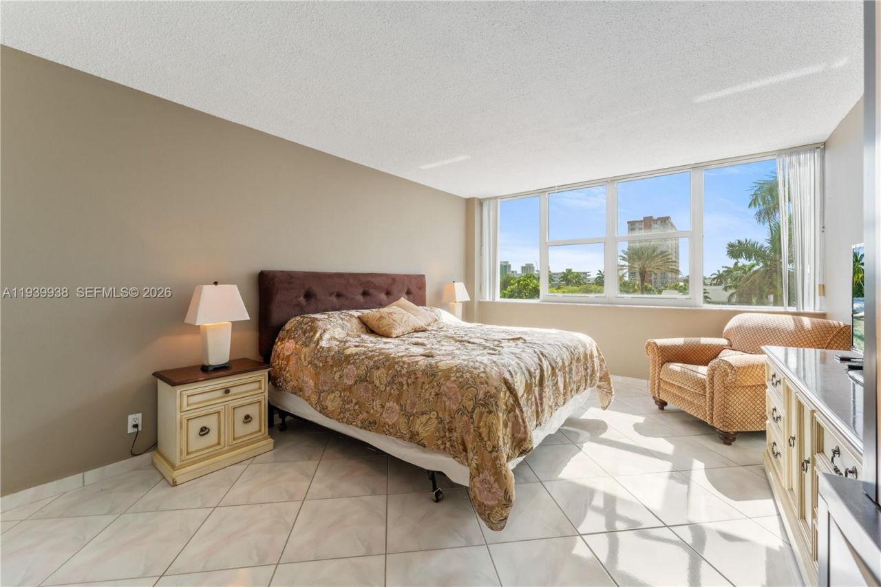 3140 S Ocean Dr, Unit 212, Hallandale Beach, FL 33009 Photo