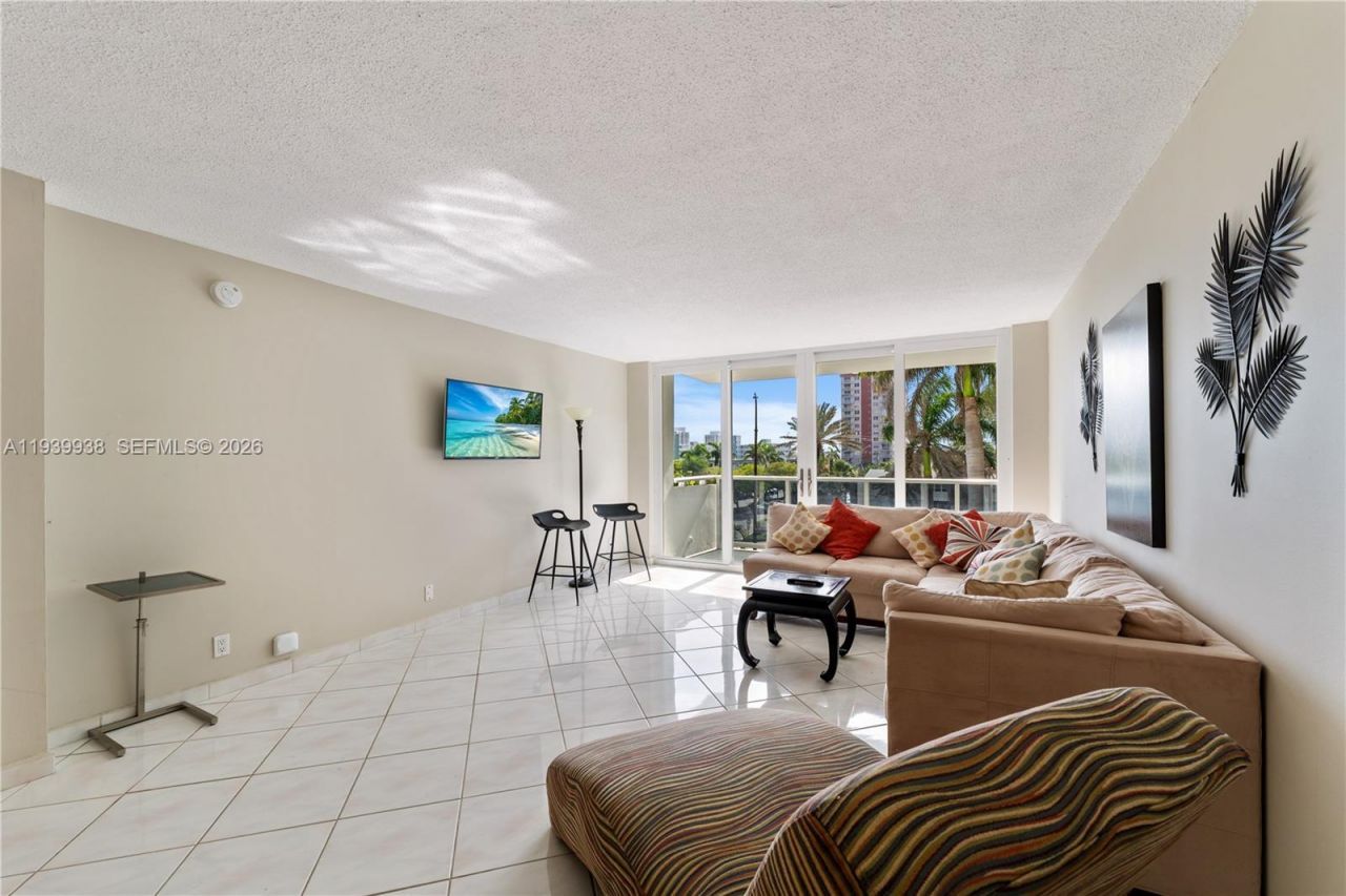 3140 S Ocean Dr, Unit 212, Hallandale Beach, FL 33009 Photo